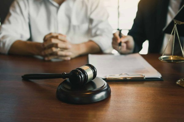 Comment trouver un huissier de justice compétent à Lille via internet ?